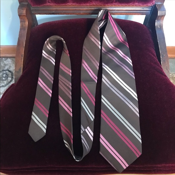 Jos.A.Bank ⚜️ Striped Silk Tie - Picture 1 of 2